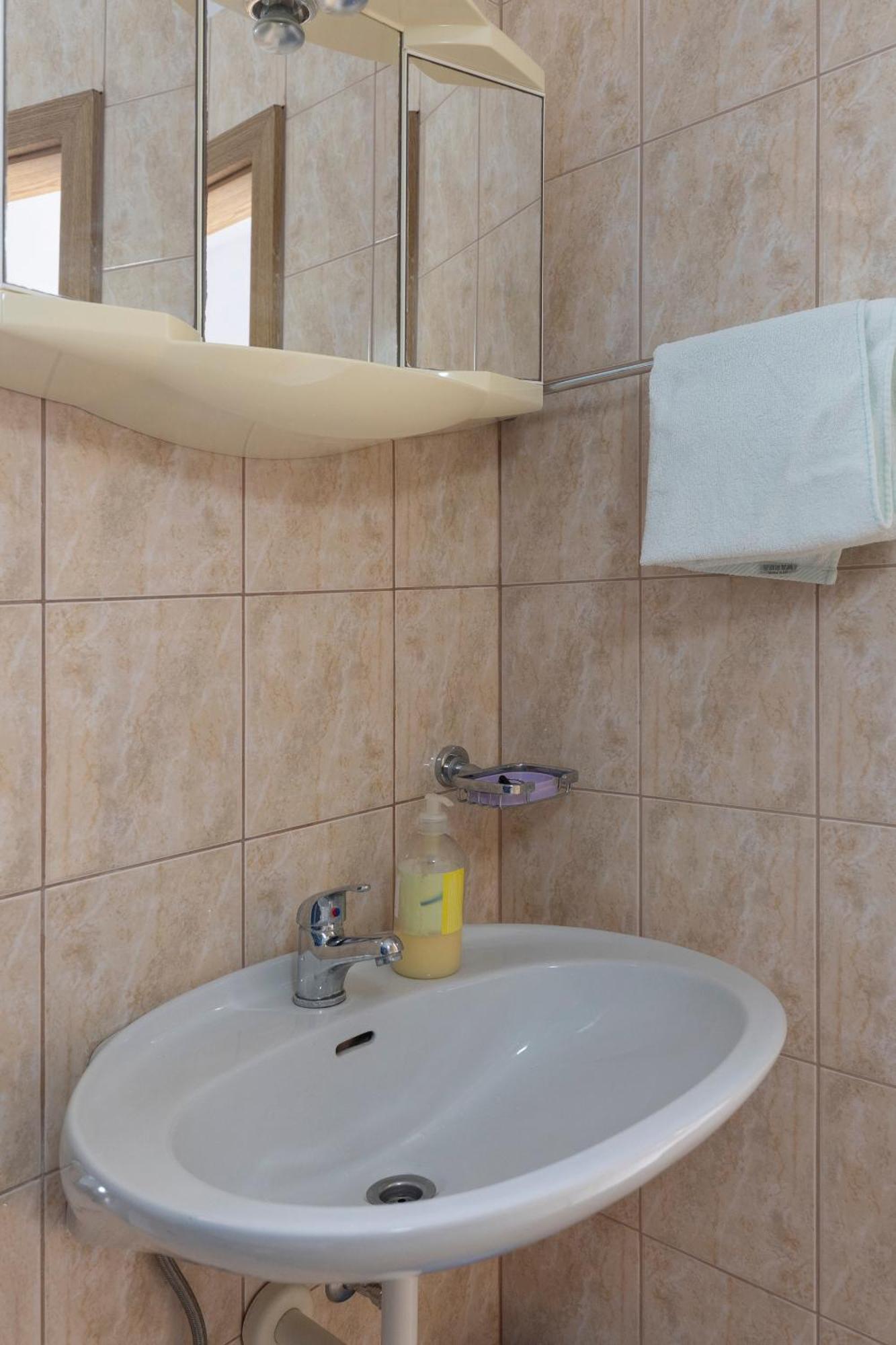 Apartments By The Sea Zuronja, Peljesac - 10137 Brijesta Δωμάτιο φωτογραφία